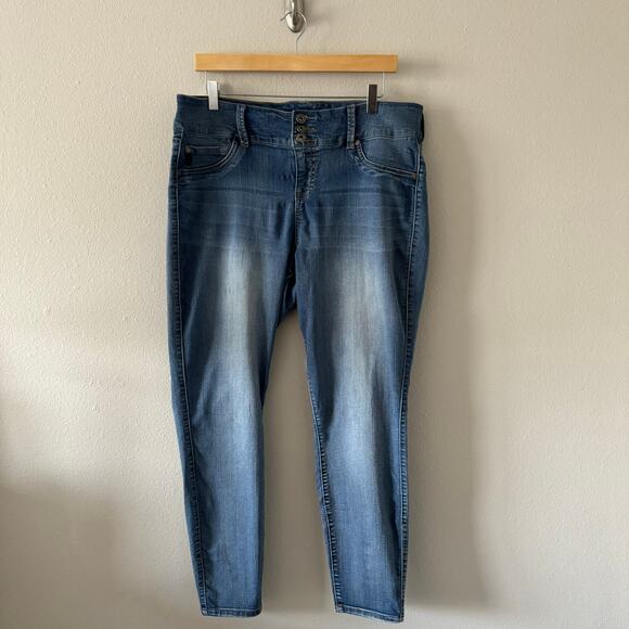 Torrid Denim Jeans Stretch Skinny Triple Buttons Plus Size 18 - Picture 1 of 9